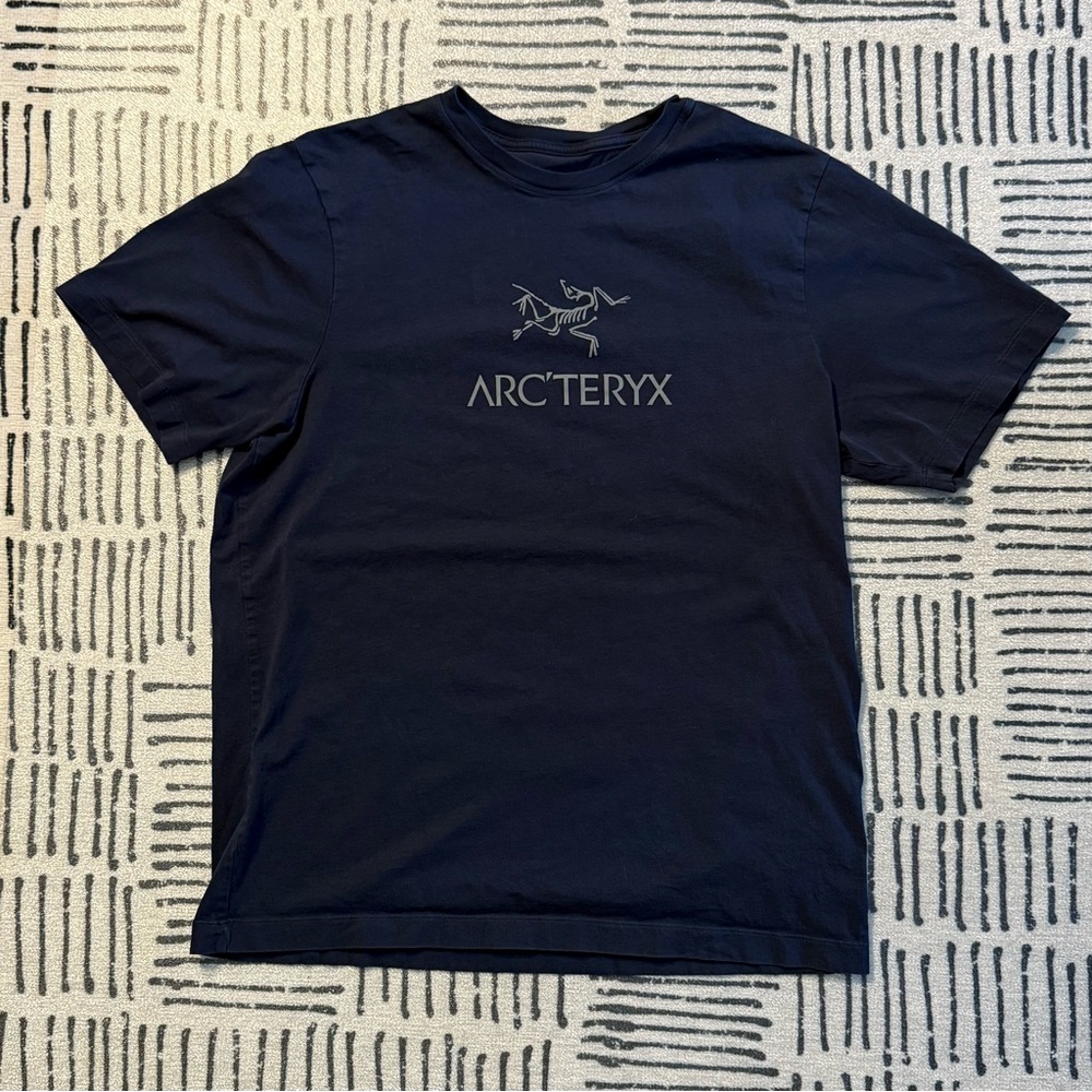 Arc'teryx Men's Dark Blue Short Sleeve Tee